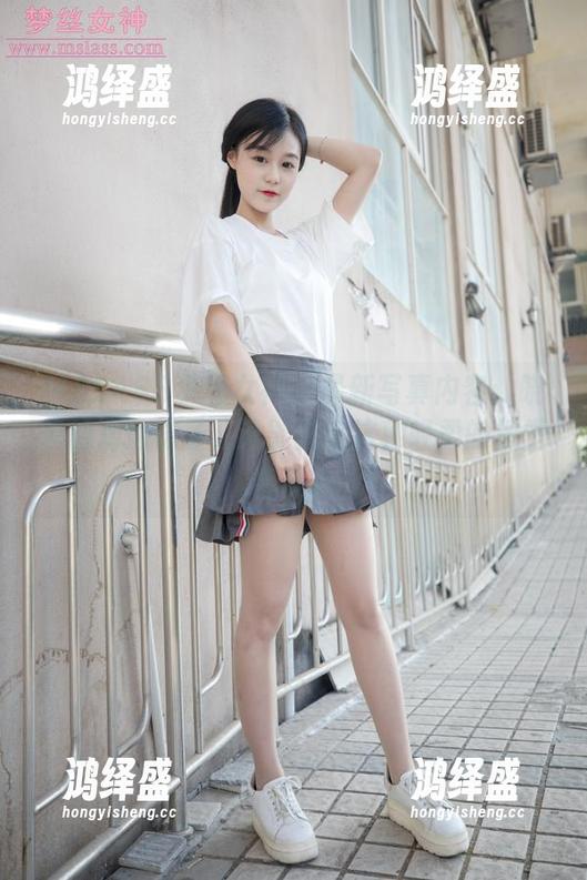 MSLASS梦丝女神 - 最新写真内容：晓晓的薄薄袜子，谁能抗拒这种轻柔的视觉享受？