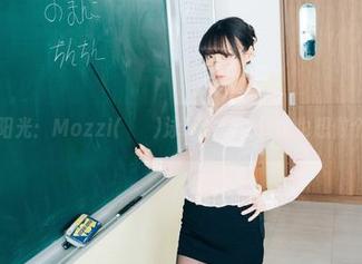 深蓝与阳光：Mozzi(모찌)泳装分享，偶尔也想做个小美人