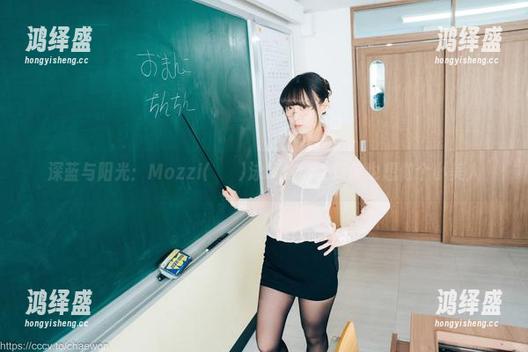 深蓝与阳光：Mozzi(모찌)泳装分享，偶尔也想做个小美人