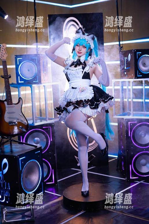 埃吉尔与Natsuko夏夏子，云端的写真套图，金龙的低语让人沉醉！