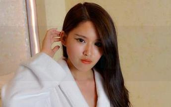 PANS写真 – 久凌的泳装套图更新——来吧，让我们一起打破清凉界限！