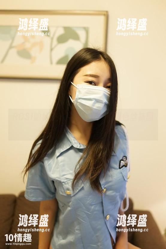 ROSI的秘密武器：全套长筒黑色丝袜图片，夜色中的诱惑。