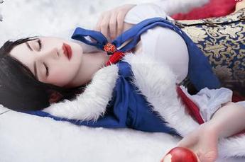 Sayathefox皮衣：每一张图片都透着叛逆的气息