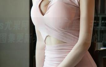 UGirls尤果网 – 准备好了吗？于梓馨的纯白图集更新来袭，心动还是心跳？