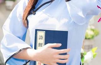 UGirls尤果网 – 秘密大曝光！萌琪琪的高清写真让你心动不已！