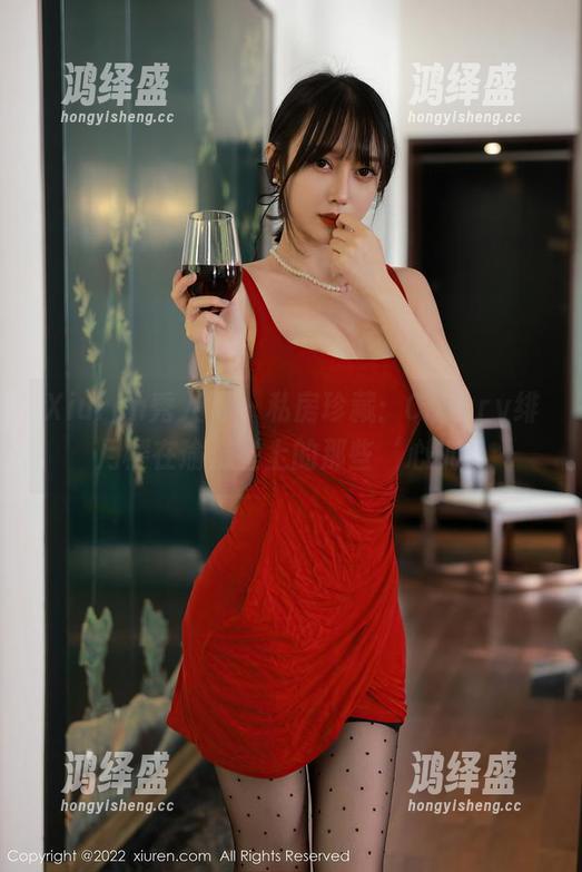 Xiuren秀人网 - 私房珍藏：Cherry绯月樱在瑜伽垫上的那些‘心机’