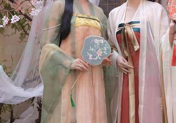 Xiuren秀人网 – 从未想过可爱可以如此撩人——sophie余冰作品集下载