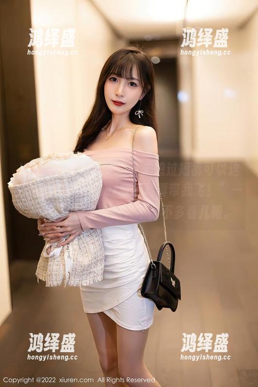 Xiuren秀人网-summer宝宝 Xiuren秀人网 - “从未想过短裤可以这么迷人,summer宝宝写真带我飞!”——光线和影子交织,不得不多看几眼。