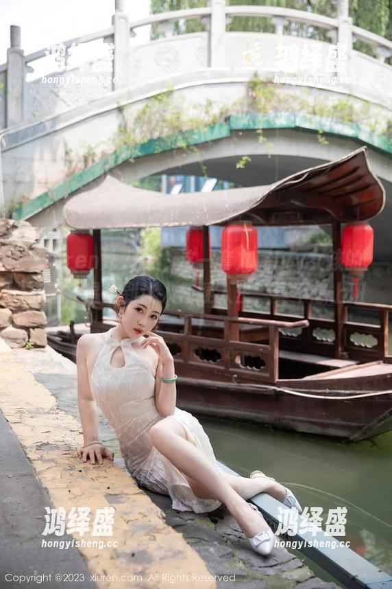 Xiuren秀人网 - 这一套九尾Ivy女孩的资源，温柔到让人怀疑人生，真不想上班了！