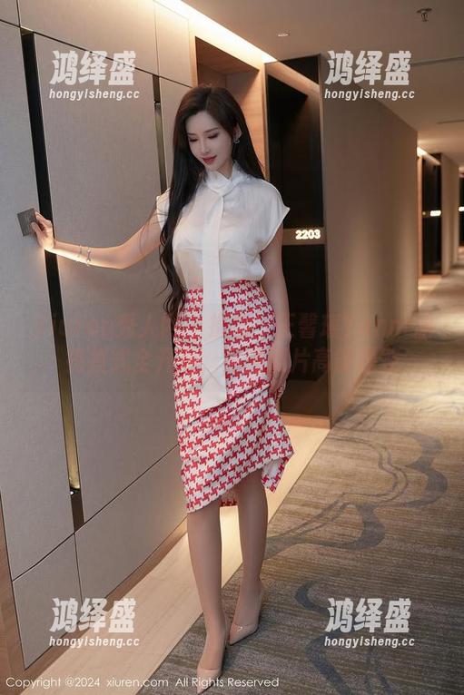 Xiuren秀人网 - 报告：王馨瑶Yanni油亮模式全开启，高清照片高能预警