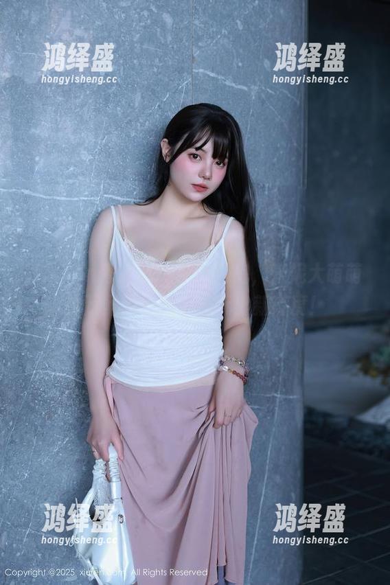 Xiuren秀人网-米妮大萌萌 Xiuren秀人网 - 从萌到鬼,米妮大萌萌的万圣节私拍写真玩出新高度!