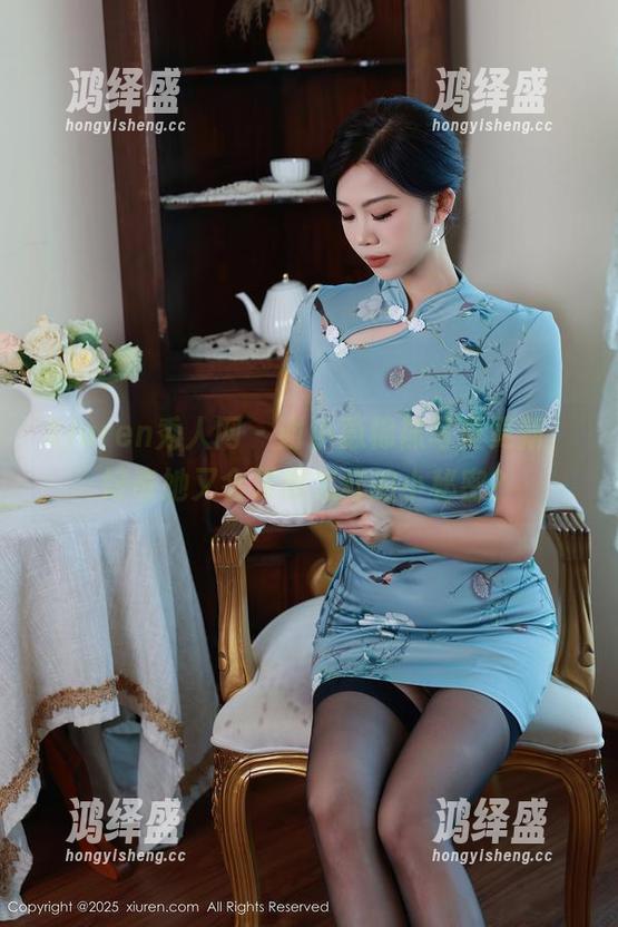 Xiuren秀人网 - 谢小蒽棉袜写真更新，好奇她又会发掘怎样的小秘密？