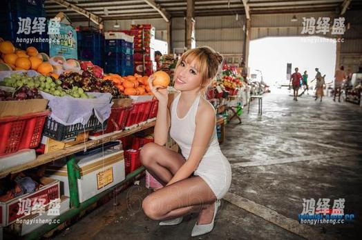 aiss - 欣杨高跟鞋写真：光影穿梭间，下载吧，感受那份微妙的魅力。
