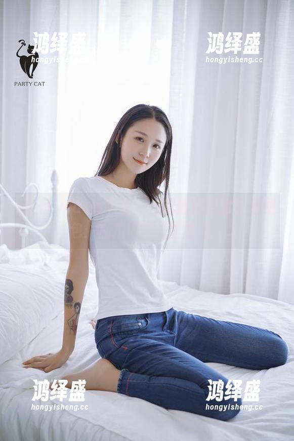 partycat轰趴猫-土肥圆矮挫穷 partycat轰趴猫 - 土肥圆矮挫穷白裙图包:私拍界的甜蜜暴击!