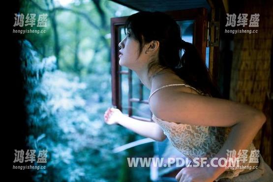 partycat轰趴猫 - 亚洲黑丝写真大赏：跟着姗姗就打奥特曼一起探索细腻之美