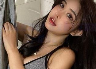 微密圈 – 大蜜既视感！快来拿于芷晴的免费套图，甜得冒泡！