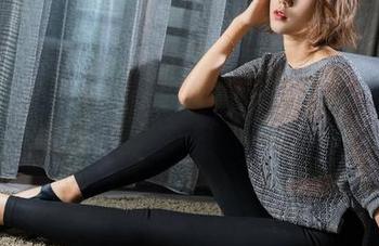 克拉女神 – 想要红裙子的魔力吗？菲菲的免费套图奉上！