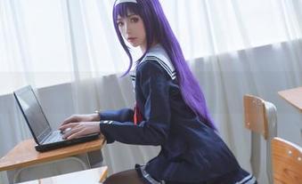 兔玩映画精选：当天台少女遭遇狂风，身姿真是飘逸到不行！