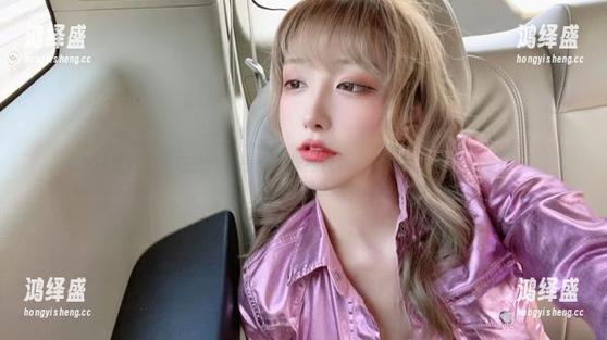 白衬衫艺术在此：啾小妍的作品合集，点亮你的周末心情！