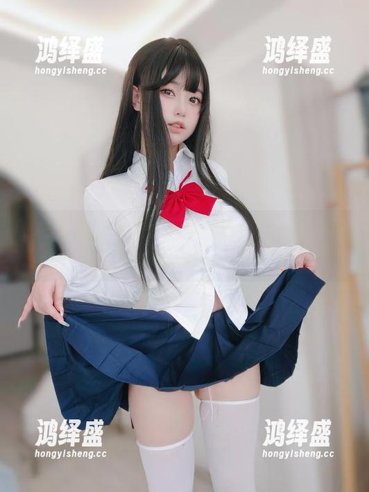 女主K圣诞特辑：看看她是如何定义‘圣诞气息’的cos？