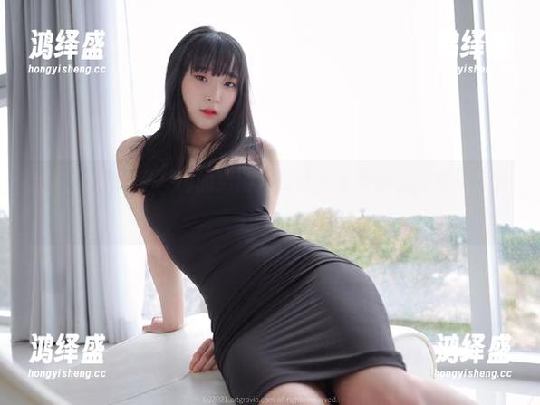 猜猜姜仁卿(강인경)的男朋友是谁？看她的cos照片就能揭晓！