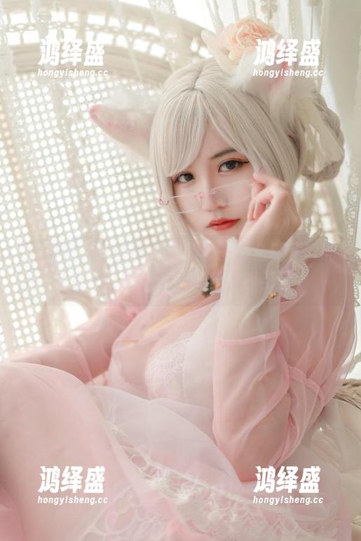 无圣光，白色修女服，套图小仓千代w的自拍，好吧，我承认我被吸引了。
