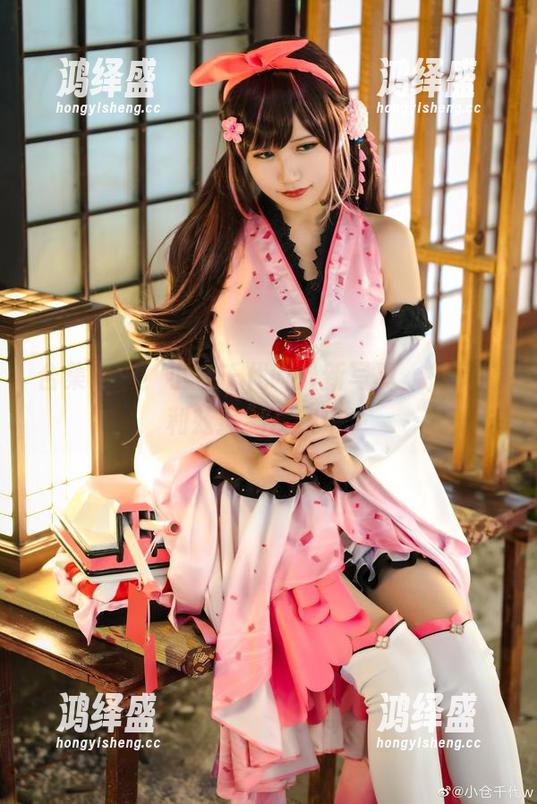 合集来啦！小仓千代w最新写真，把梦魔利兹搬到现实中！
