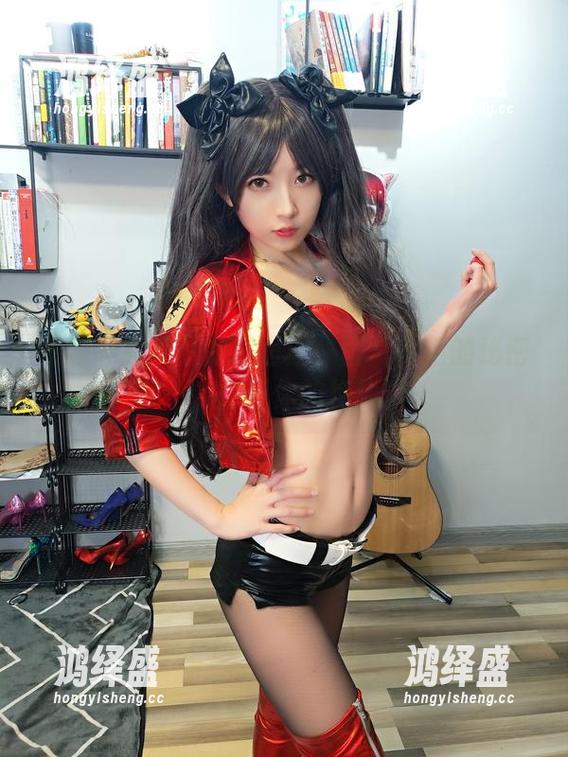 最新小女巫露娜裤里丝：图片背后的秘密，惊艳你的视线