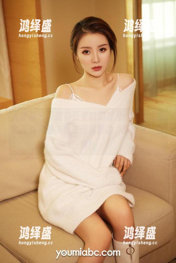 尤蜜荟 - 闪耀办公室的周波儿：写作之余的写真资源，快来围观她的“职业装”变身！