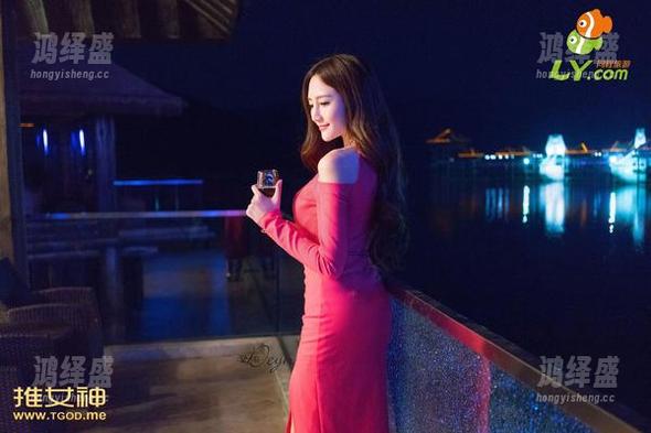 推女神 - 白丝天使降临！王语纯更新合集，快让我瞧瞧她又带了什么仙气。