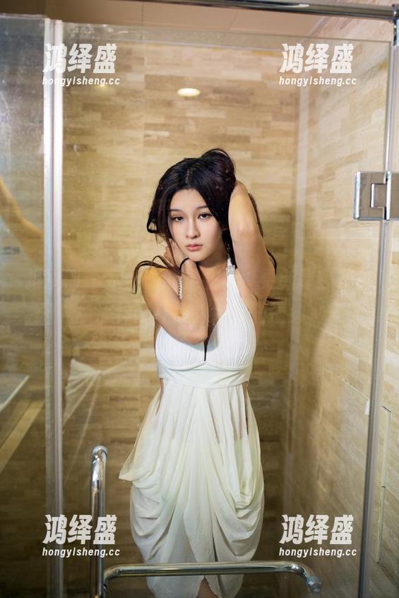 推女郎 - 木婉晴的连衣裙，更新作品集时那种好奇心的绝妙碰撞！