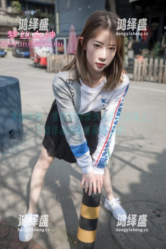梦丝女神 - 香萱的网球少女游走在场上，下载作品感受青春的旋律！