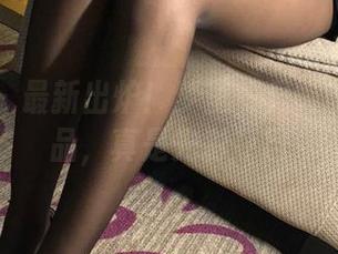 微密圈 – 最新出炉！梦里一只喵的美脚作品，真是光彩夺目
