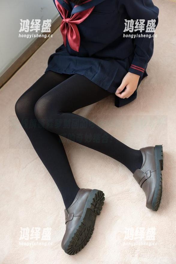 在线解锁森萝财团的可爱妹妹，肉丝与性感的奇妙结合！