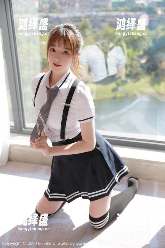 模范学院 - 伊小七MoMo女神的照片时刻，谁能抵挡这样的魅力？分享图片吧！