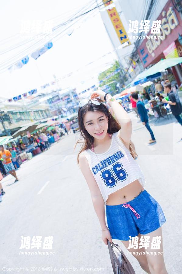 爱蜜社 - 在Angela小热巴的写真图册里，裤里丝悄悄唤醒那些小秘密