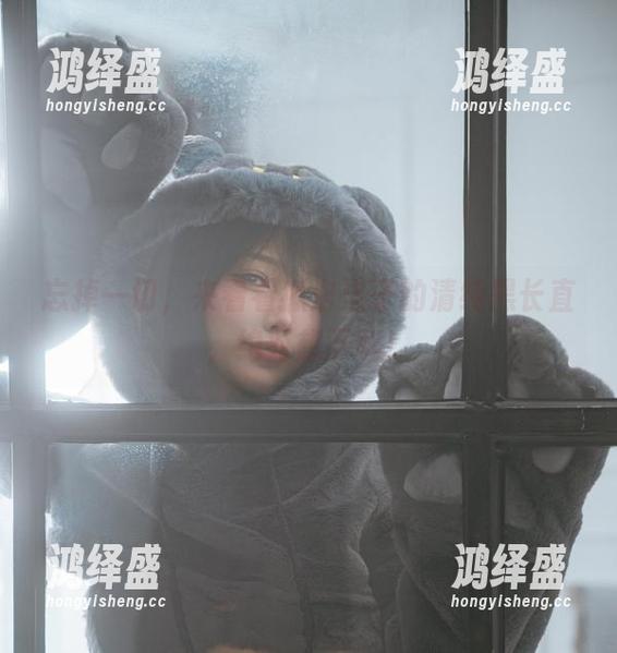 忘掉一切，来看看狐洛洛子的清纯黑长直，绝对想下载！
