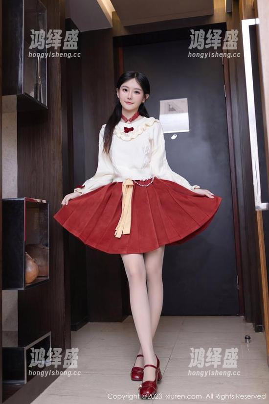 秀人网-乔娜娜 秀人网 - 从不追求圣光,乔娜娜的婚纱真的是美图自带气场!