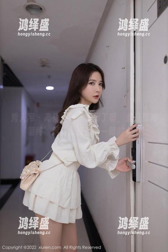 秀人网 - 高清图册：王俪丁呀，就是那种‘清纯’得让我想多看一眼的女孩！