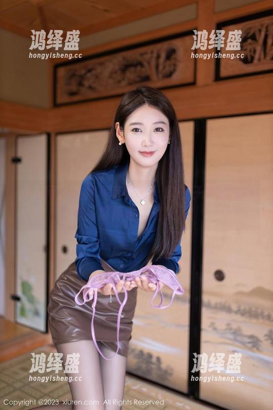 秀人网 - 鱼尾裙和泳衣：软软子原图里的作品集真是太迷人了！