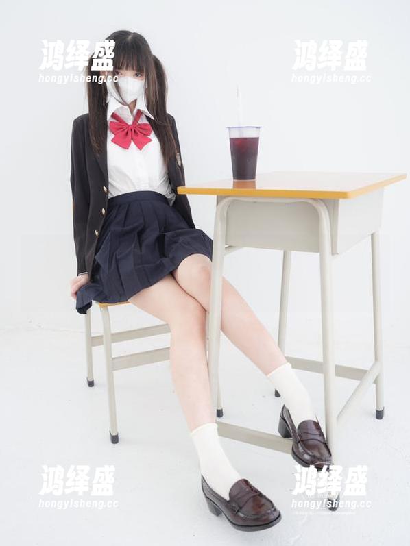 紧急企划 - 爱上一只喵喵梓的黑丝制服，一图胜千言的写真美图！