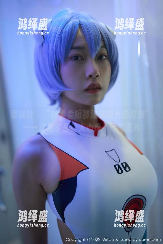 蜜桃社 - “林柔柔短裤流转的光影时刻”——这组作品让人心痒不已的图片