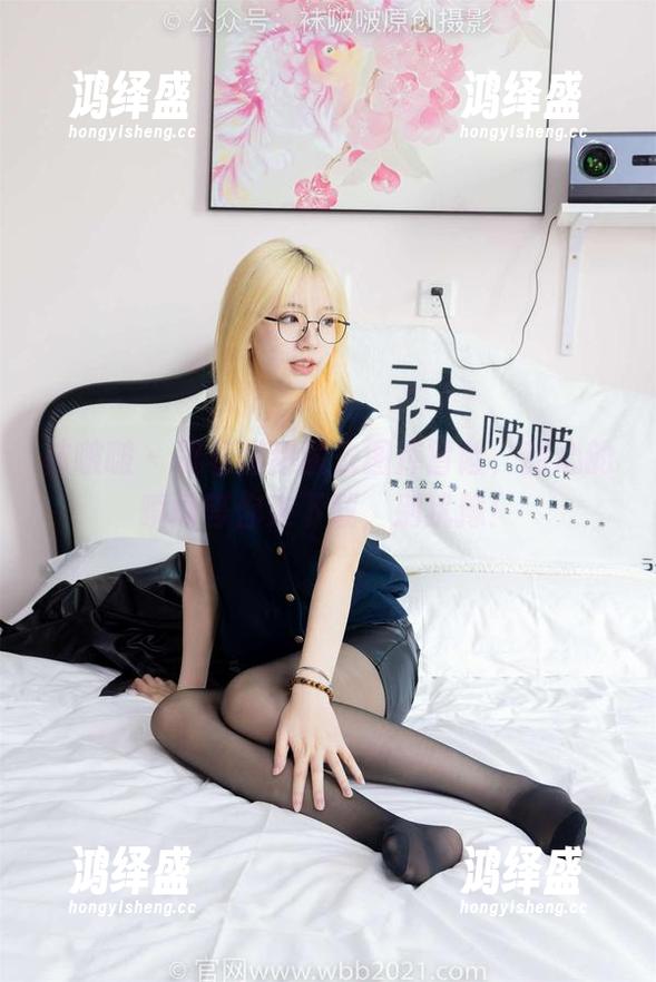 袜啵啵 - 跟着甜甜圈去图库冒险，甜心的瞬间等你来下载，别犹豫！