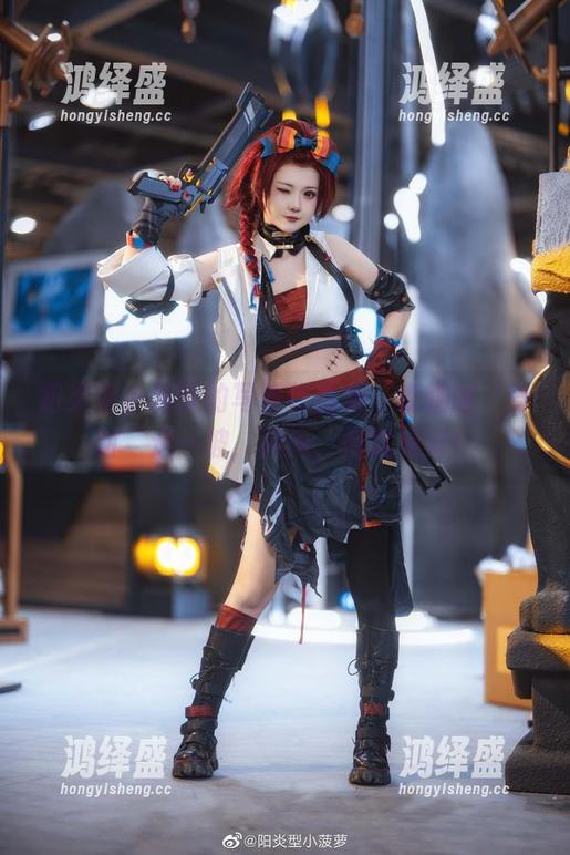 阳炎型小菠萝的写真作品集：森蚺版‘身材’走一波，别问，问就是好！