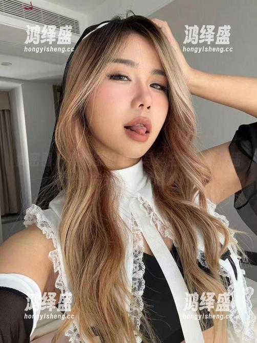 微密圈 - 黑饱宝的护士写真全集：紧急插话，请给我一根温暖的针！